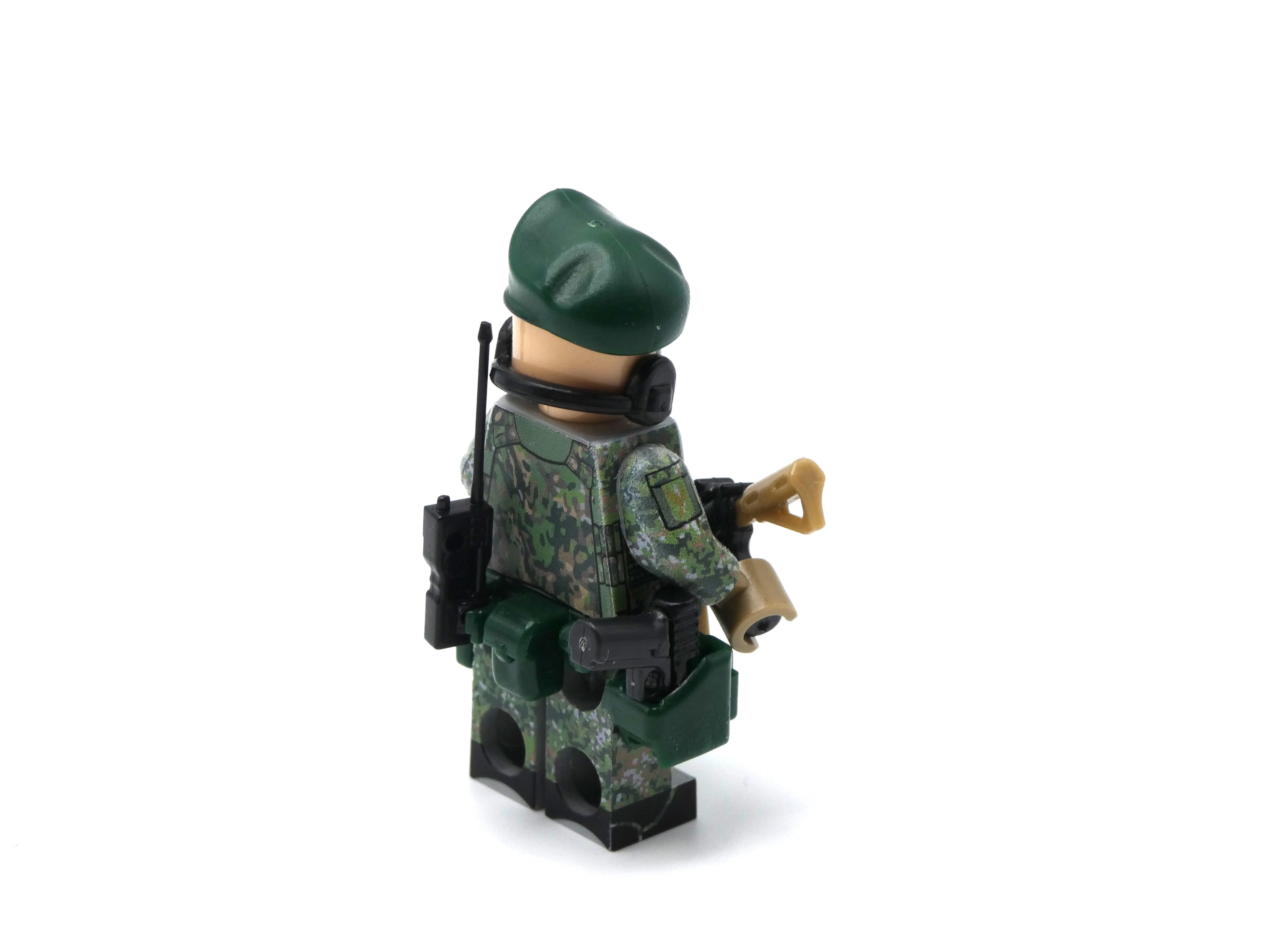 Koninklijke Landmacht  Soldaat Bewapend Verbindingstroepen