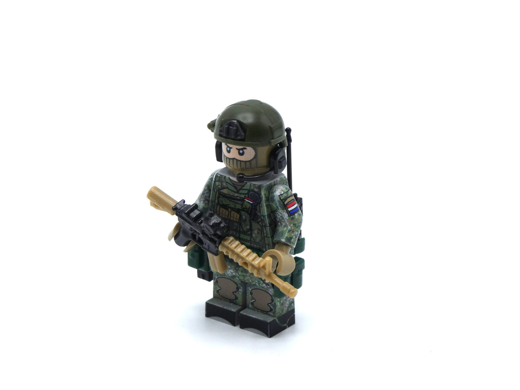 Koninklijke Landmacht  Soldaat Bewapend 43e Brigade